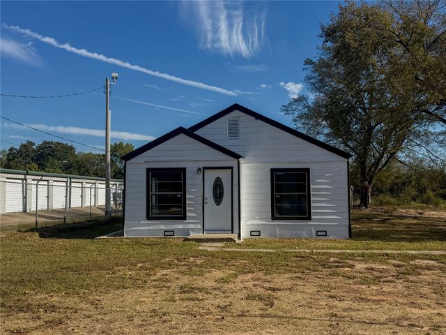 2410 N Jefferson, Mt Pleasant, TX 75455