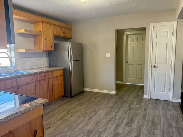 2410 N Jefferson, Mt Pleasant, TX 75455