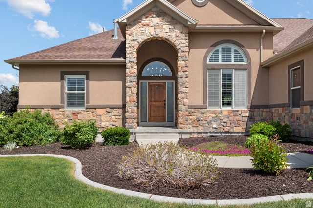 483 E CRYSTAL SPRING DR, Draper, UT 84020