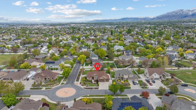 483 E CRYSTAL SPRING DR, Draper, UT 84020