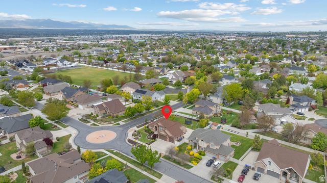 483 E CRYSTAL SPRING DR, Draper, UT 84020
