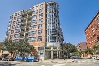 1200 W Monroe Street 812, Chicago, IL 60607