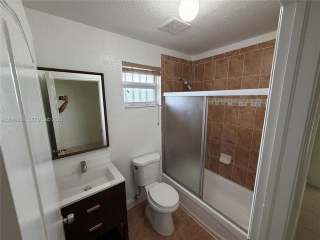 10530 SW 183rd St 2, Miami, FL 33157