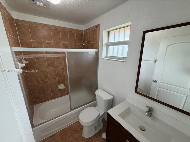 10530 SW 183rd St 2, Miami, FL 33157