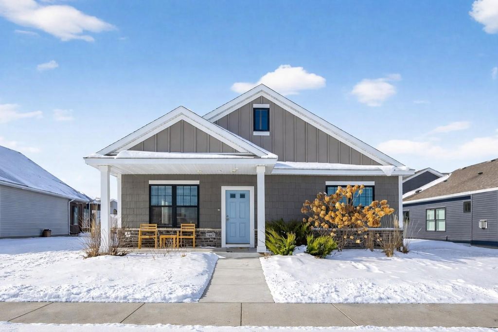 5667 Harvest Moon Boulevard NW, Rochester, MN 55901