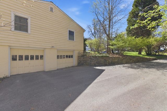 18 Wyman Road, Lexington, MA 02420
