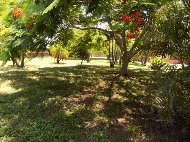 3849 EDGEMONT DRIVE, New Port Richey, FL 34652
