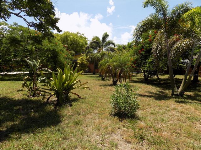 3849 EDGEMONT DRIVE, New Port Richey, FL 34652