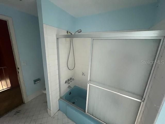 14704 CARNATION DRIVE, Tampa, FL 33613