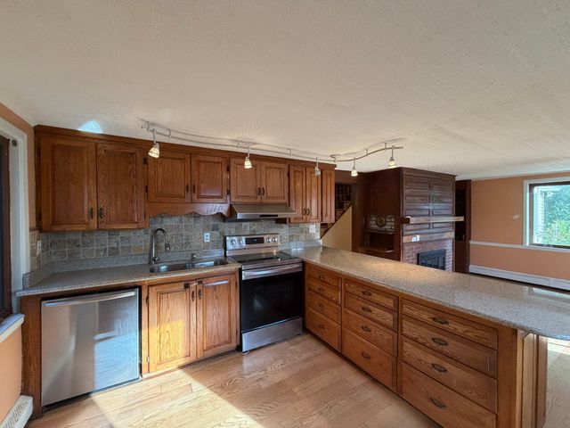 1281 Boston Rd 1281, Haverhill, MA 01835