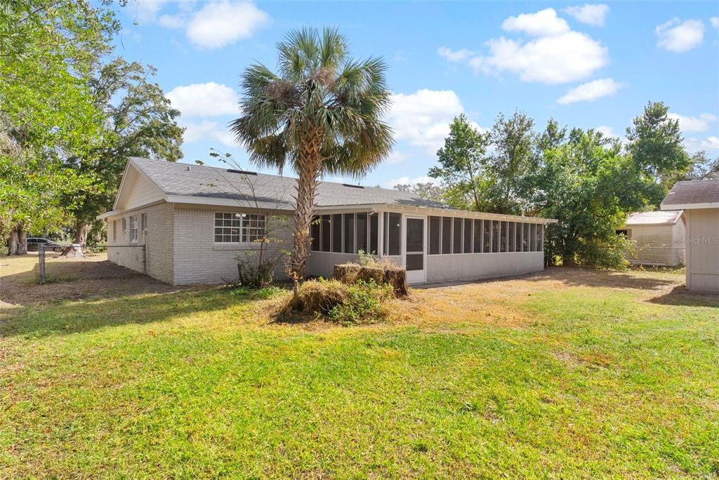 Image 29 of property listing at 815 N HENDRY AVENUE, Fort Meade, FL 33841