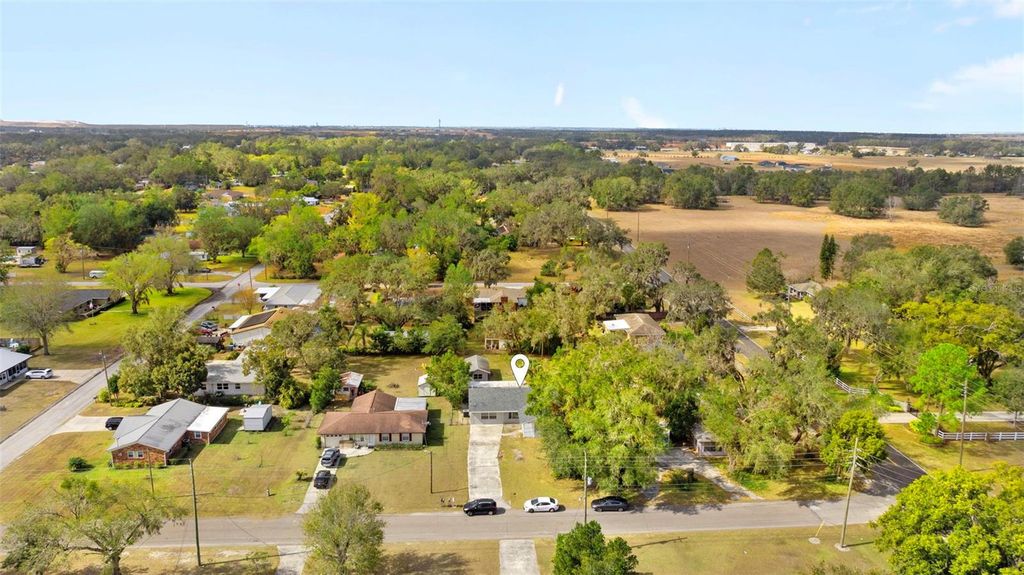 Image 35 of property listing at 815 N HENDRY AVENUE, Fort Meade, FL 33841