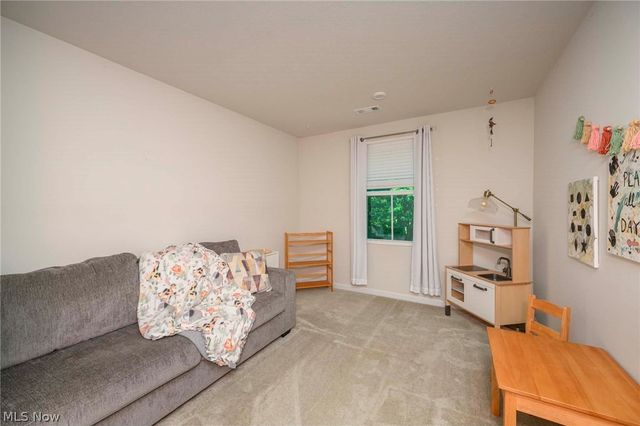 1422 Wood Fern Drive, Akron, OH 44312