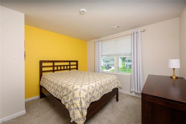 1422 Wood Fern Drive, Akron, OH 44312