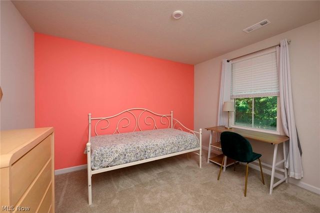 1422 Wood Fern Drive, Akron, OH 44312