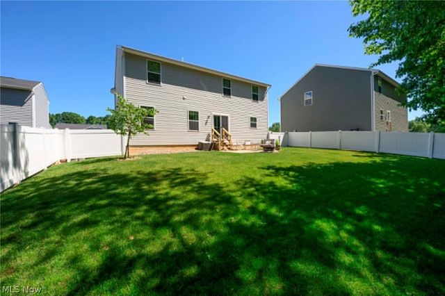 1422 Wood Fern Drive, Akron, OH 44312