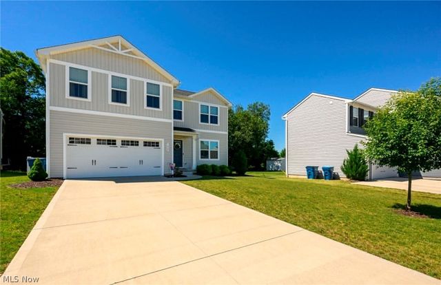 1422 Wood Fern Drive, Akron, OH 44312