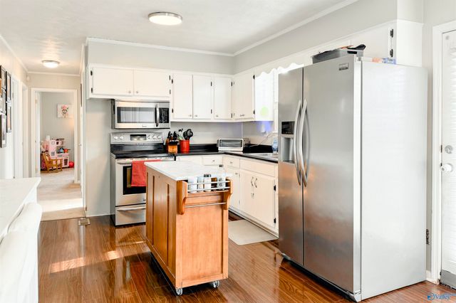 770 Morris Street SW, Hartselle, AL 35640