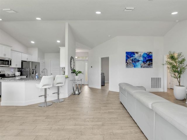 2405 Nelson Rd, Cape Coral, FL 33393