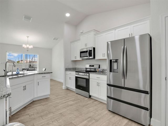 2405 Nelson Rd, Cape Coral, FL 33393