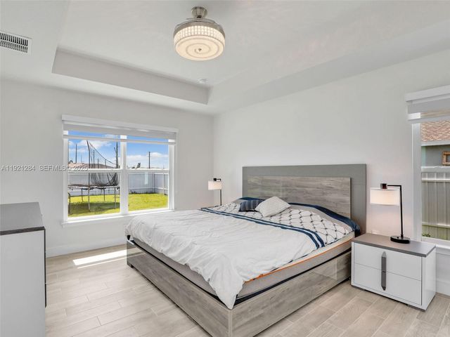 2405 Nelson Rd, Cape Coral, FL 33393