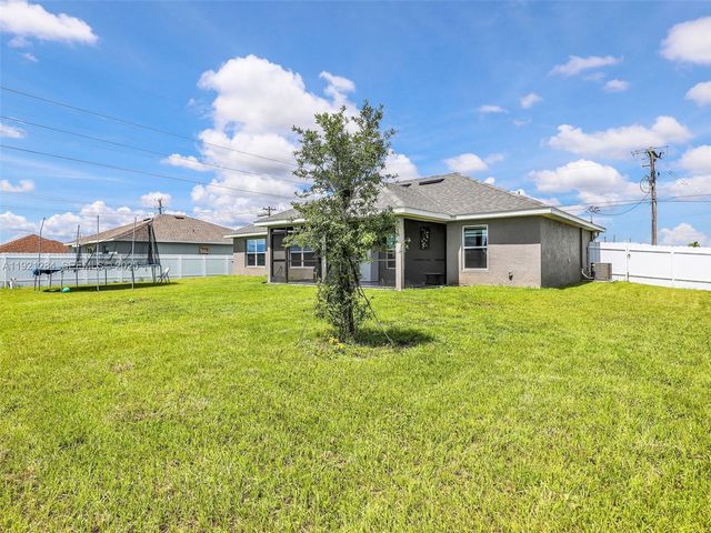 2405 Nelson Rd, Cape Coral, FL 33393