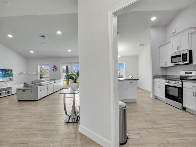 2405 Nelson Rd, Cape Coral, FL 33393