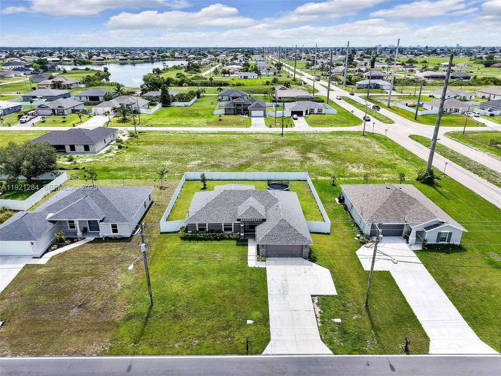 2405 Nelson Rd, Cape Coral, FL 33393