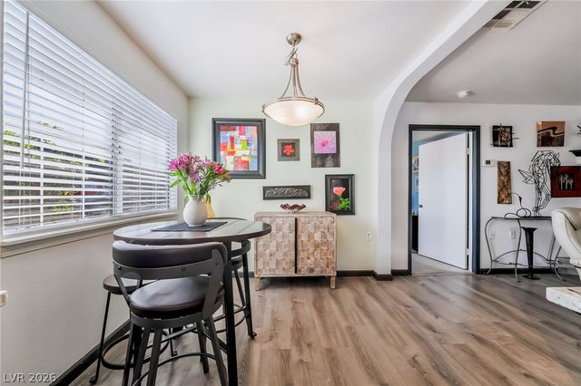 5831 Medallion Drive 103, Las Vegas, NV 89122