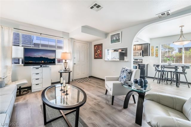 5831 Medallion Drive 103, Las Vegas, NV 89122