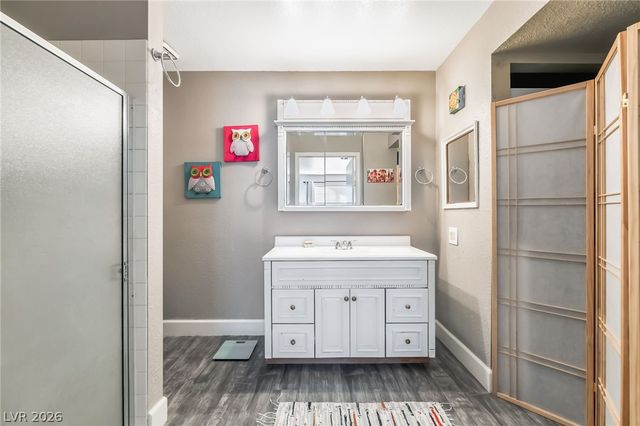 5831 Medallion Drive 103, Las Vegas, NV 89122