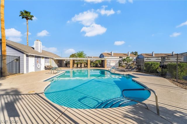 5831 Medallion Drive 103, Las Vegas, NV 89122