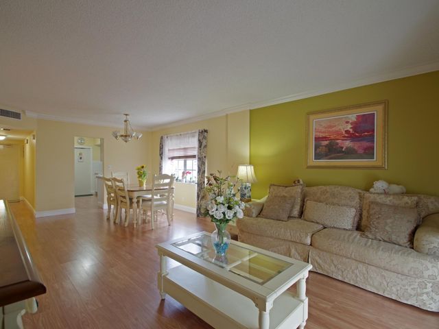 3575 Broken Woods Drive 301, Coral Springs, FL 33065