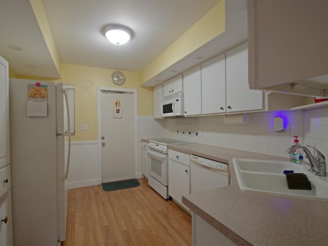 3575 Broken Woods Drive 301, Coral Springs, FL 33065