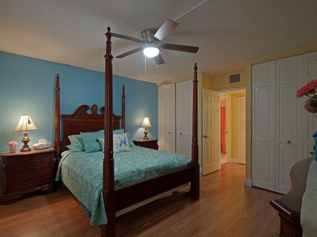3575 Broken Woods Drive 301, Coral Springs, FL 33065