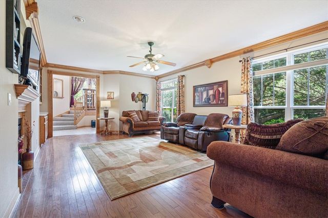 2 Ewes Lane, Bella Vista, AR 72715