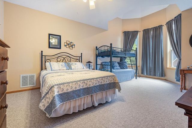 2 Ewes Lane, Bella Vista, AR 72715