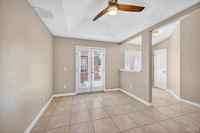 1548 Pelican Pt Dr, Cantonment, FL 32533