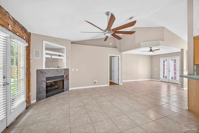 1548 Pelican Pt Dr, Cantonment, FL 32533