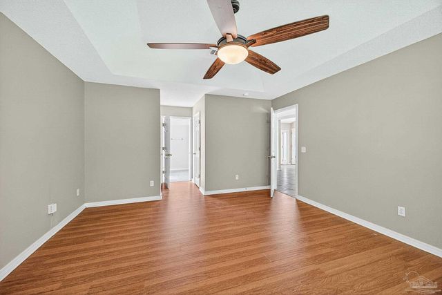 1548 Pelican Pt Dr, Cantonment, FL 32533