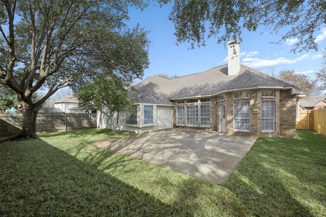 2113 Brentcove Drive, Grapevine, TX 76051