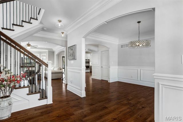 320 Bogey Lane, Kirkwood, MO 63122