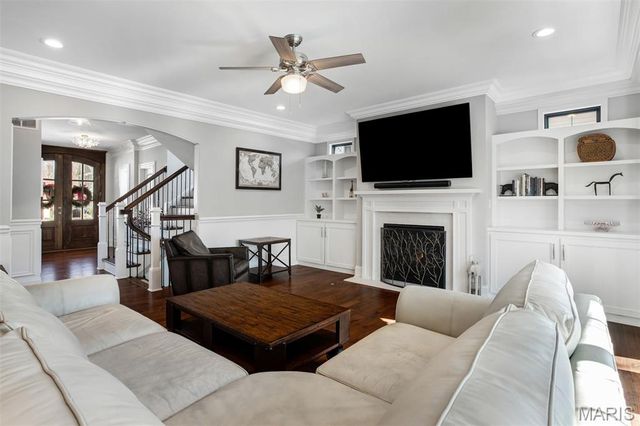 320 Bogey Lane, Kirkwood, MO 63122