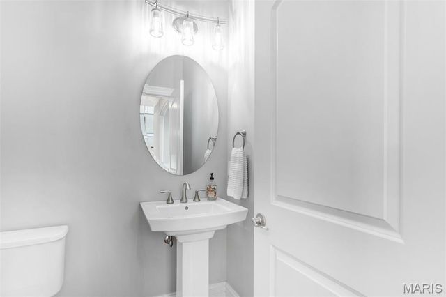 320 Bogey Lane, Kirkwood, MO 63122