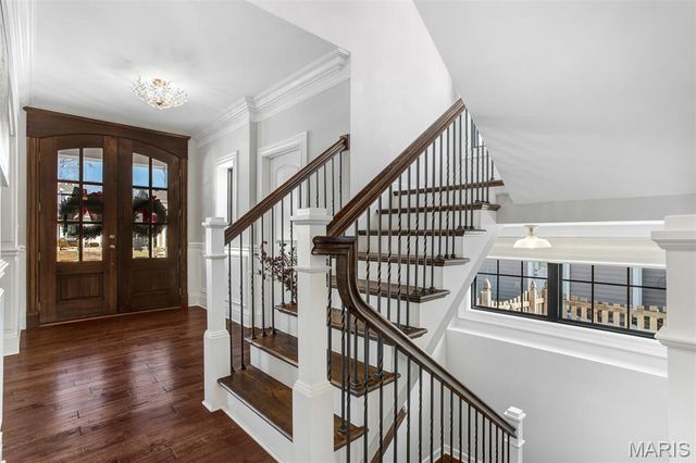 320 Bogey Lane, Kirkwood, MO 63122