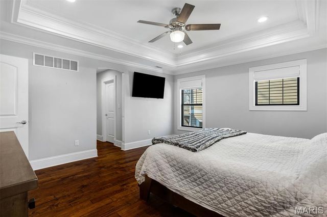 320 Bogey Lane, Kirkwood, MO 63122