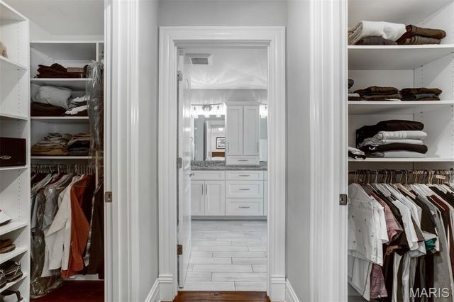 320 Bogey Lane, Kirkwood, MO 63122