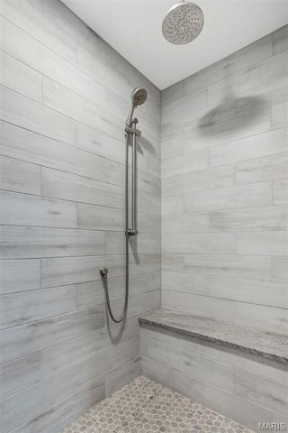 320 Bogey Lane, Kirkwood, MO 63122