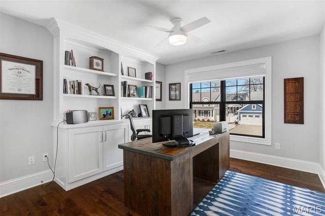 320 Bogey Lane, Kirkwood, MO 63122