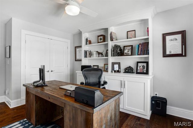 320 Bogey Lane, Kirkwood, MO 63122